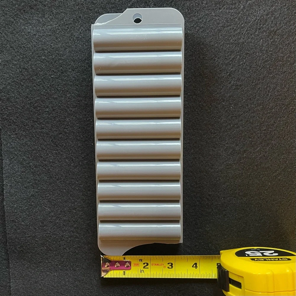 Ice Cube Tray for Water Bottles - Makes Up To 10 Pieces